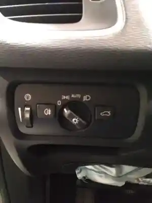 Здавання транспортного засобу volvo v40 hatchback (525) d2 року 2016 потужний 