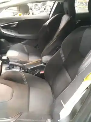 Здавання транспортного засобу volvo v40 hatchback (525) d2 року 2016 потужний 