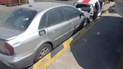 Veicolo di demolizione citroen c5 i (dc_) 1836 as gasolina 2001 4p dell'anno 2001 alimentato 