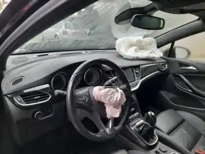 Veículo de Sucata opel astra k (b16) 1.6 turbo (68) b16sht do ano 2016 alimentado 