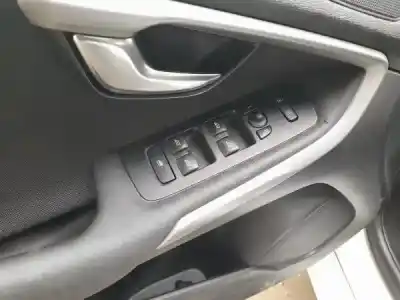 Sloopvoertuig volvo v40 hatchback gasóleo 2014 5p van het jaar 2014 aangedreven 