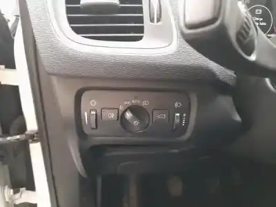 Sloopvoertuig volvo v40 hatchback gasóleo 2014 5p van het jaar 2014 aangedreven 