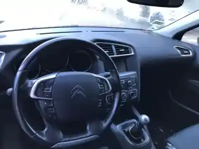 Veículo de Sucata citroen c4 ii (b7) 1.6 hdi 110 9hr do ano 2011 alimentado 9hr (dv6c)