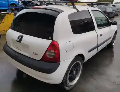 Veículo de Sucata renault clio ii caixa (sb0/1/2_) 1.5 dci do ano 2004 alimentado k9k 700