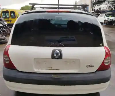 Veículo de Sucata renault clio ii caixa (sb0/1/2_) 1.5 dci do ano 2004 alimentado k9k 700