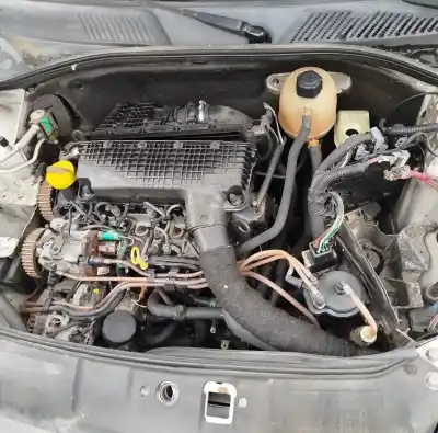 Veículo de Sucata renault clio ii caixa (sb0/1/2_) 1.5 dci do ano 2004 alimentado k9k 700