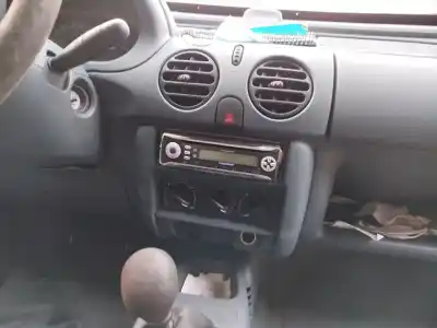 Veículo de Sucata renault kangoo (kc0/1_) gasóleo 3p do ano 2000 alimentado 