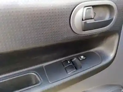 Здавання транспортного засобу mitsubishi colt vi (z3_a, z2_a) gasolina 2005 3p року 2005 потужний 
