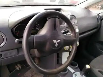 Здавання транспортного засобу mitsubishi colt vi (z3_a, z2_a) gasolina 2005 3p року 2005 потужний 