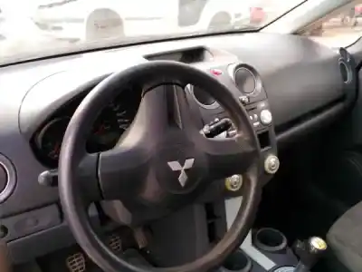 Здавання транспортного засобу mitsubishi colt vi (z3_a, z2_a) gasolina 2005 3p року 2005 потужний 