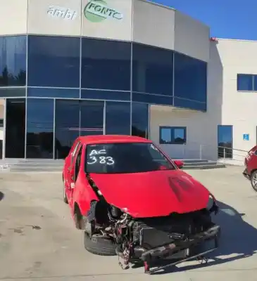 Veículo de Sucata VOLKSWAGEN GOLF VI (5K1) 1.6 TDI do ano 2010 alimentado 