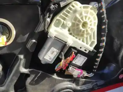 Veículo de Sucata volkswagen golf vi (5k1) 1.6 tdi do ano 2010 alimentado 