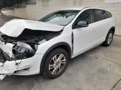 Veicolo di demolizione volvo v60 i (155) d3 dell'anno 2018 alimentato d 4204 t4
