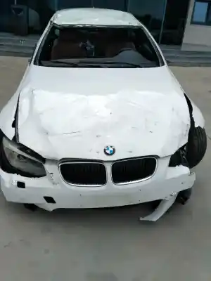Veículo de Sucata bmw 3 coupé (e92) 2042 lk gasóleo 2011 2p do ano 2011 alimentado 