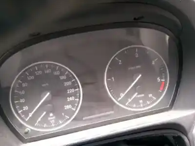 Veículo de Sucata bmw 3 coupé (e92) 2042 lk gasóleo 2011 2p do ano 2011 alimentado 