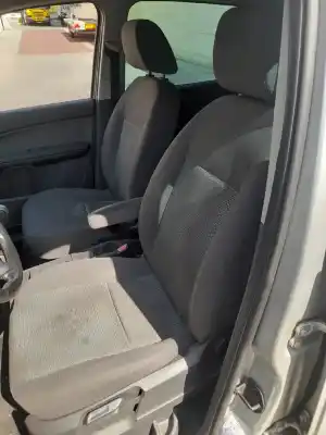 Здавання транспортного засобу ford c-max (dm2) 1.6 tdci року 2006 потужний g8da|g8db|g8dd