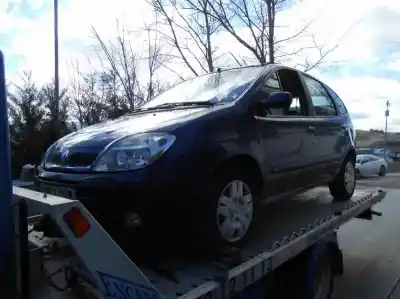 Veicolo di demolizione RENAULT SCENIC (JA..) 1.9 DCI Authentique dell'anno 2002 alimentato F9Q732