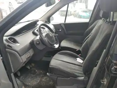 Scrapping Vehicle renault scenic ii 1.5 dci diesel 101 cv / 74 kw of the year 2004 powered 