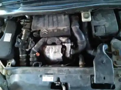 Vehicul casat citroen c4 berlina collection al anului 2006 alimentat 9hx