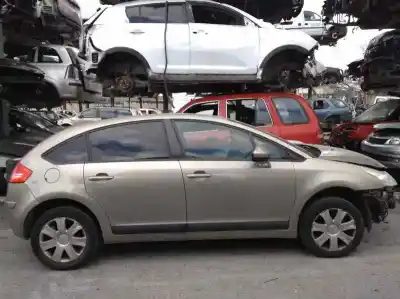 Vehicul casat citroen c4 berlina collection al anului 2007 alimentat 9hx