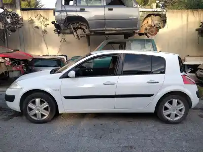 Veículo de Sucata renault megane ii berlina 5p confort authentique do ano 2003 alimentado k9kd7