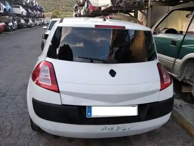 Veículo de Sucata renault megane ii berlina 5p confort authentique do ano 2003 alimentado k9kd7