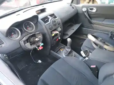 Veículo de Sucata renault megane ii berlina 5p confort authentique do ano 2003 alimentado k9kd7