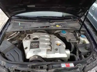 Sloopvoertuig audi a4 berlina (8e) 1.9 tdi (96kw) van het jaar 2001 aangedreven awx