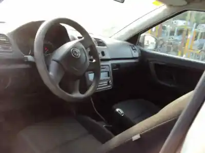 Verschrottungsfahrzeug skoda fabia (5j2 ) young des jahres 2011 angetrieben cgp