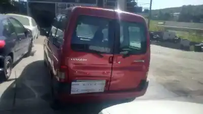 Veicolo di demolizione PEUGEOT PARTNER (S2) Combi Plus dell'anno 2006 alimentato 9HW