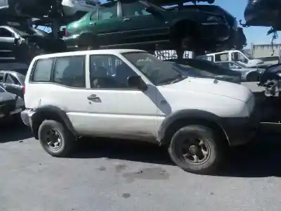 Veículo de Sucata nissan terrano/terrano.ii (r20) se do ano 1998 alimentado td27ti