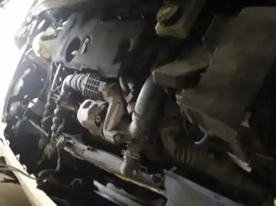 Veículo de Sucata peugeot 308 access do ano 2013 alimentado 9h06