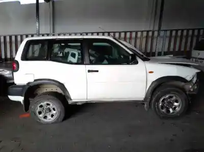 Veículo de Sucata nissan terrano/terrano.ii (r20) comfort do ano 2006 alimentado td27ti