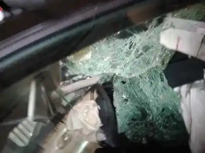 Veículo de Sucata dacia sandero laureate do ano 2014 alimentado k9k c6