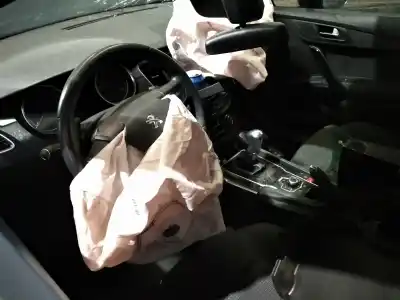 Veículo de Sucata peugeot 508 access do ano 2012 alimentado 9h05