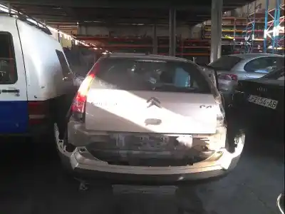 Vehicul casat citroen c4 berlina collection al anului 2006 alimentat 9hx