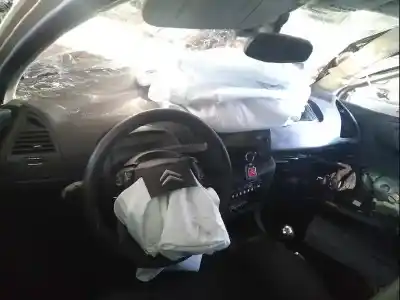 Vehicul casat citroen c4 berlina collection al anului 2006 alimentat 9hx