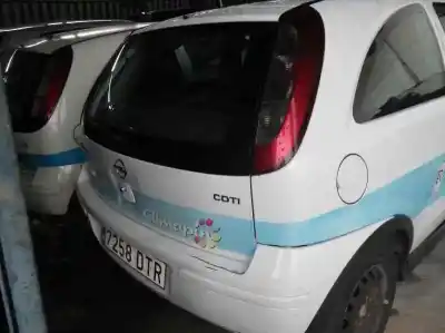 Vehicul casat opel corsa c blue line al anului 2005 alimentat z13dt