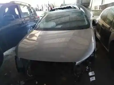 Veicolo di demolizione PEUGEOT 308 GT Line dell'anno 2019 alimentato YH01