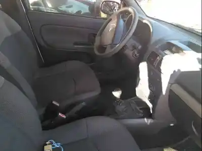 Здавання транспортного засобу renault clio ii fase ii (b/cb0) authentique року 2005 потужний k9k a7