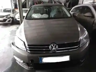 Vehicul casat VOLKSWAGEN PASSAT LIM. (362) Advance BlueMotion al anului 2011 alimentat CAY