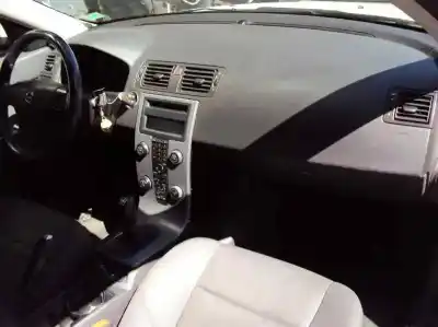 Veículo de Sucata volvo s40 berlina 2.0 diesel cat do ano 2004 alimentado d4204t