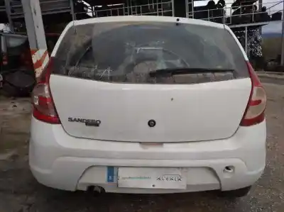 Veículo de Sucata dacia sandero básico do ano 2009 alimentado d4f f7