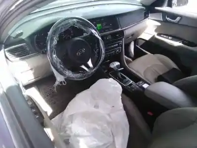 Vehicul casat kia optima concept al anului 2016 alimentat d4fd