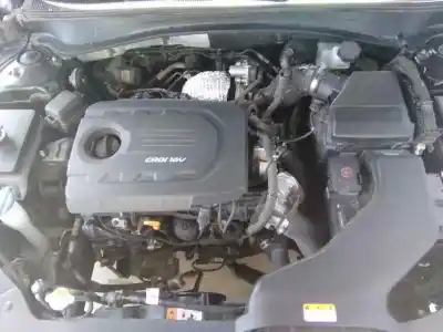 Vehicul casat kia optima concept al anului 2016 alimentat d4fd