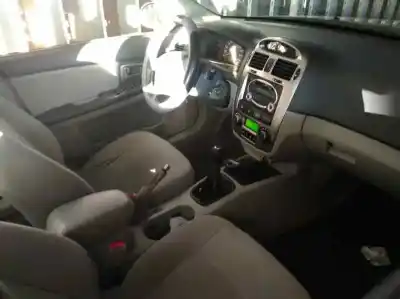 Veicolo di demolizione kia cerato 2.0 lx crdi familiar dell'anno 2005 alimentato d4ea