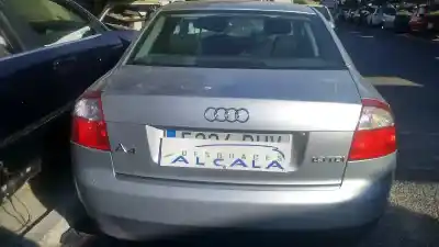 Sloopvoertuig audi a4 berlina (8e) 1.9 tdi (96kw) van het jaar 2001 aangedreven awx