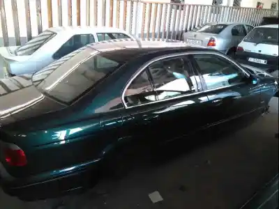 Veículo de Sucata BMW SERIE 5 BERLINA (E39) 520i do ano 2002 alimentado 22-6S-1