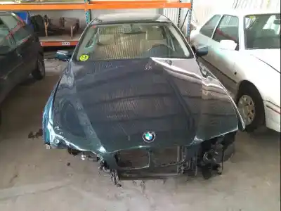 Veículo de Sucata bmw serie 5 berlina (e39) 520i do ano 2002 alimentado 22-6s-1