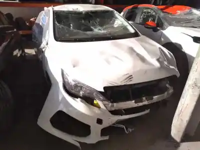 Veicolo di demolizione PEUGEOT 308 Business Line dell'anno 2018 alimentato YH01